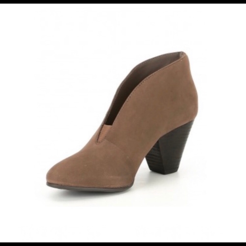 New Nurture Akaia Stack Heel Shooties 7m